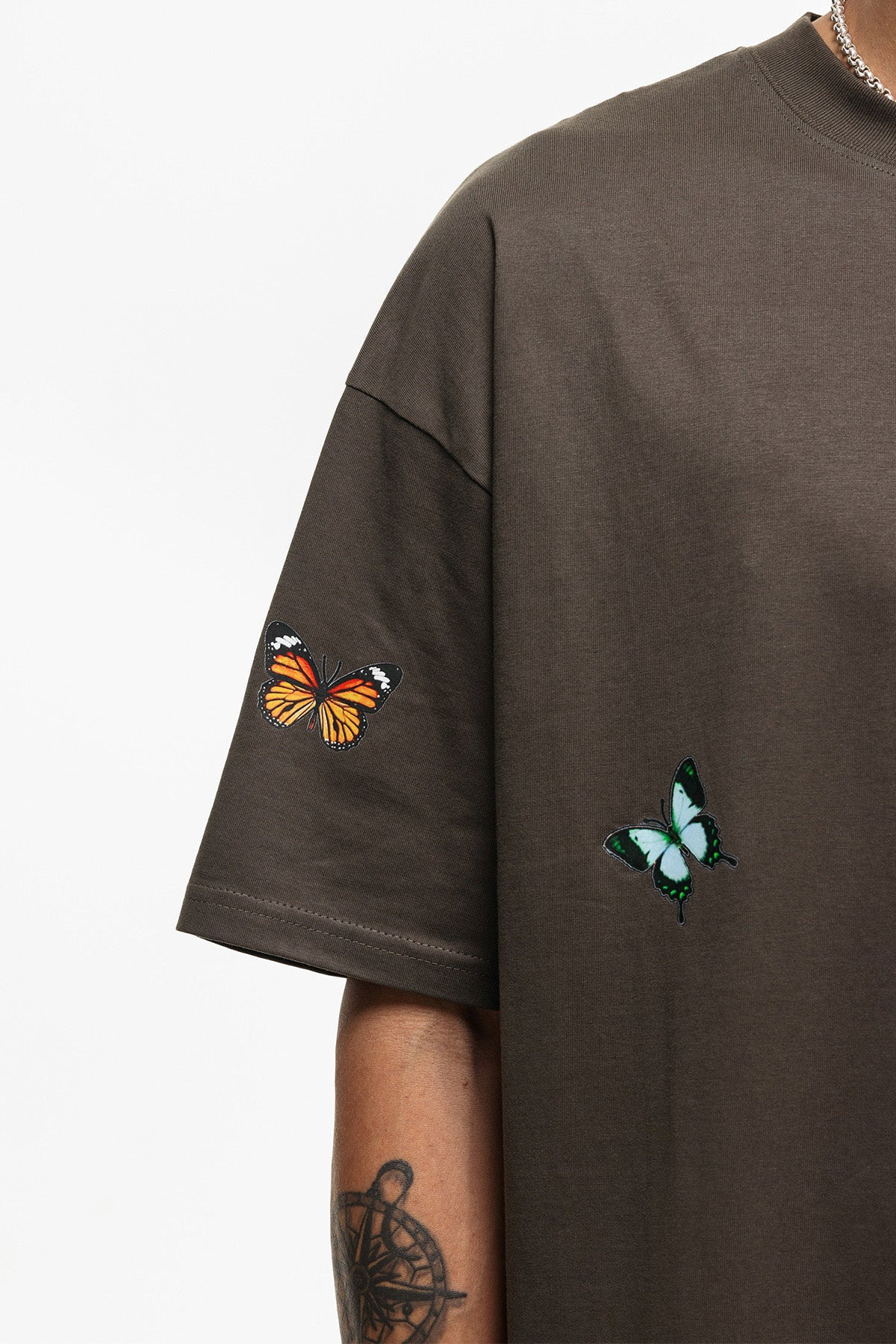 Oversized Breakout Butterfly Olive T-shirt