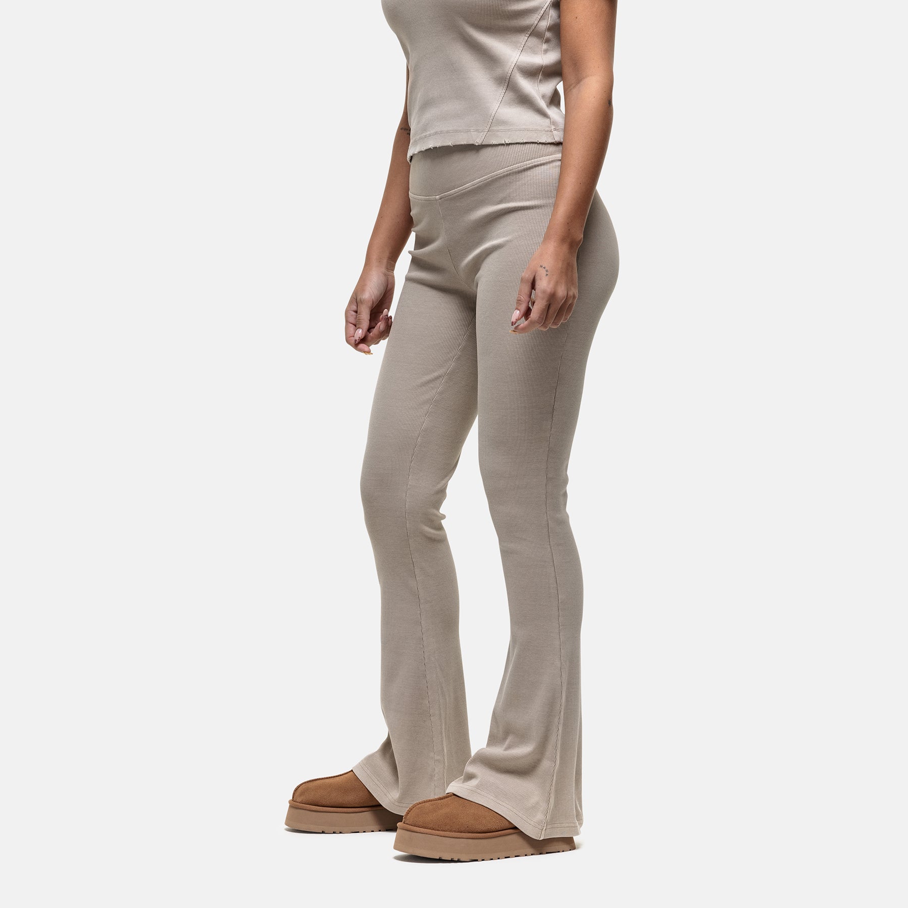 Ribbed Flared Leggings