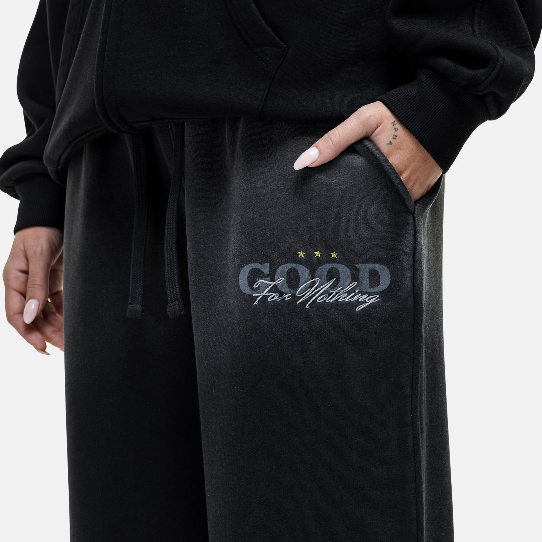 Alaska Black Sweatpants