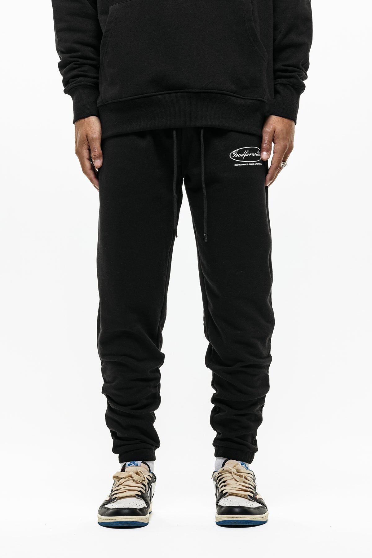 Sustainable Oval Black Jogger