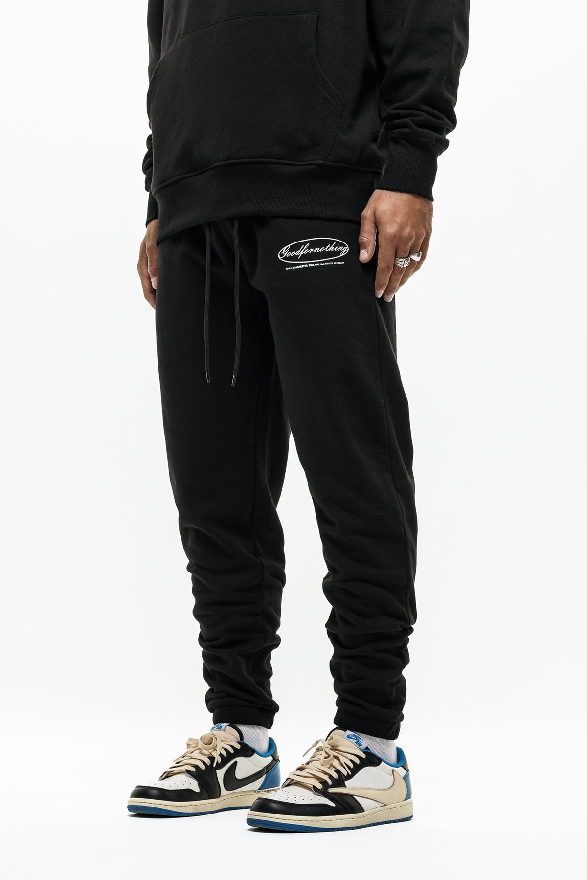 Sustainable Oval Black Jogger